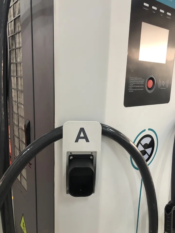 240kW 300kW 480kW EV DC شاحن السيارة الكهربائية شحن كومة DC محطة شحن سريع